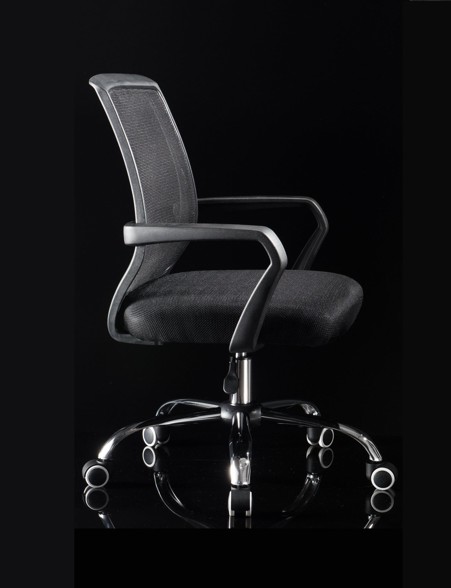Mid-Back Mesh Office Chair Ergonomic Desk Chair with Breathable Mesh 360° Swivel & Height Adjustment Black Office Chair for Home & Corporate Spaces
