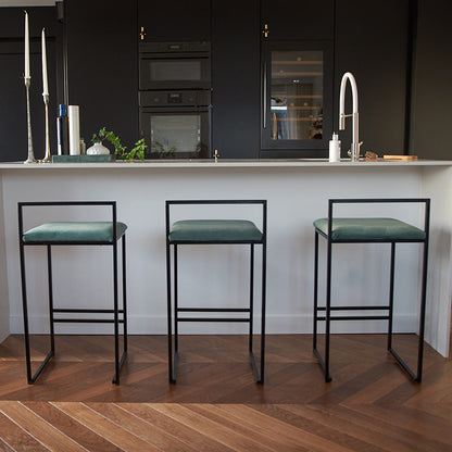 Bar Chair Bar Stool with Minimalist Square Frame Velvet Cushion Black Metal Base Stationary Stool for Home Bar Kitchen Island Pub Living Room Home Decor